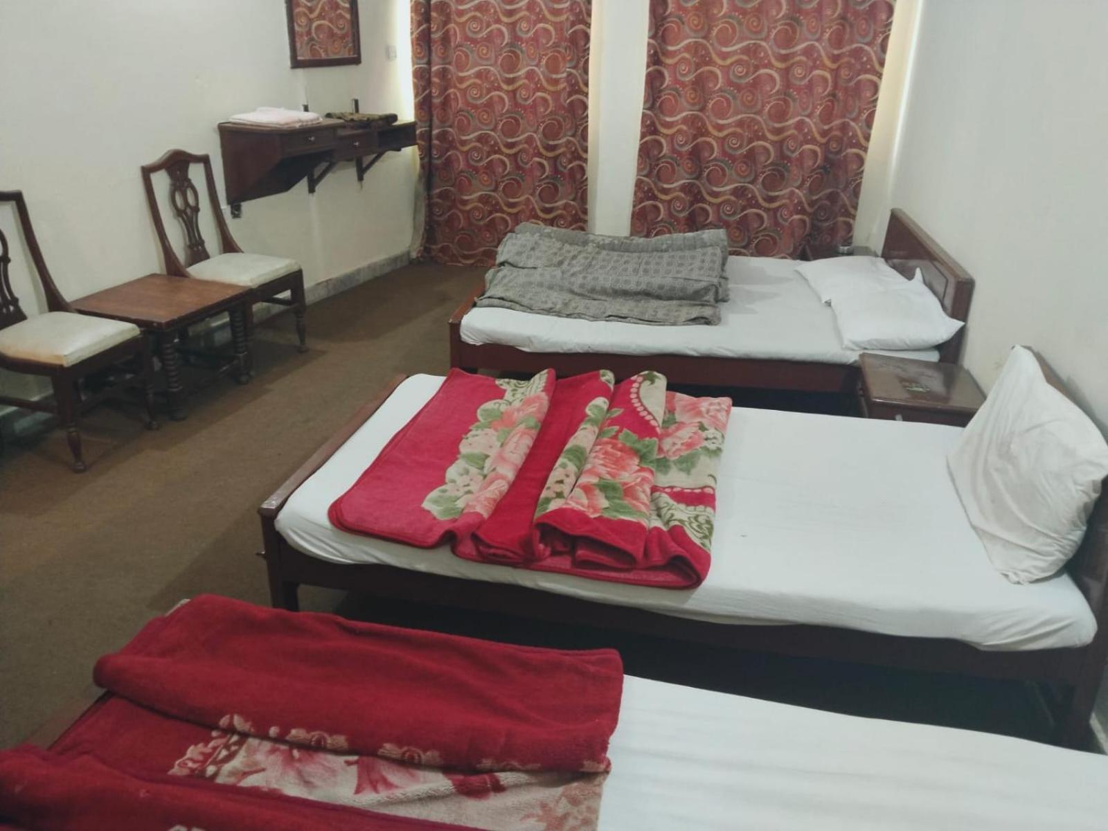 Shahzad Hotel Равалпинди Екстериор снимка