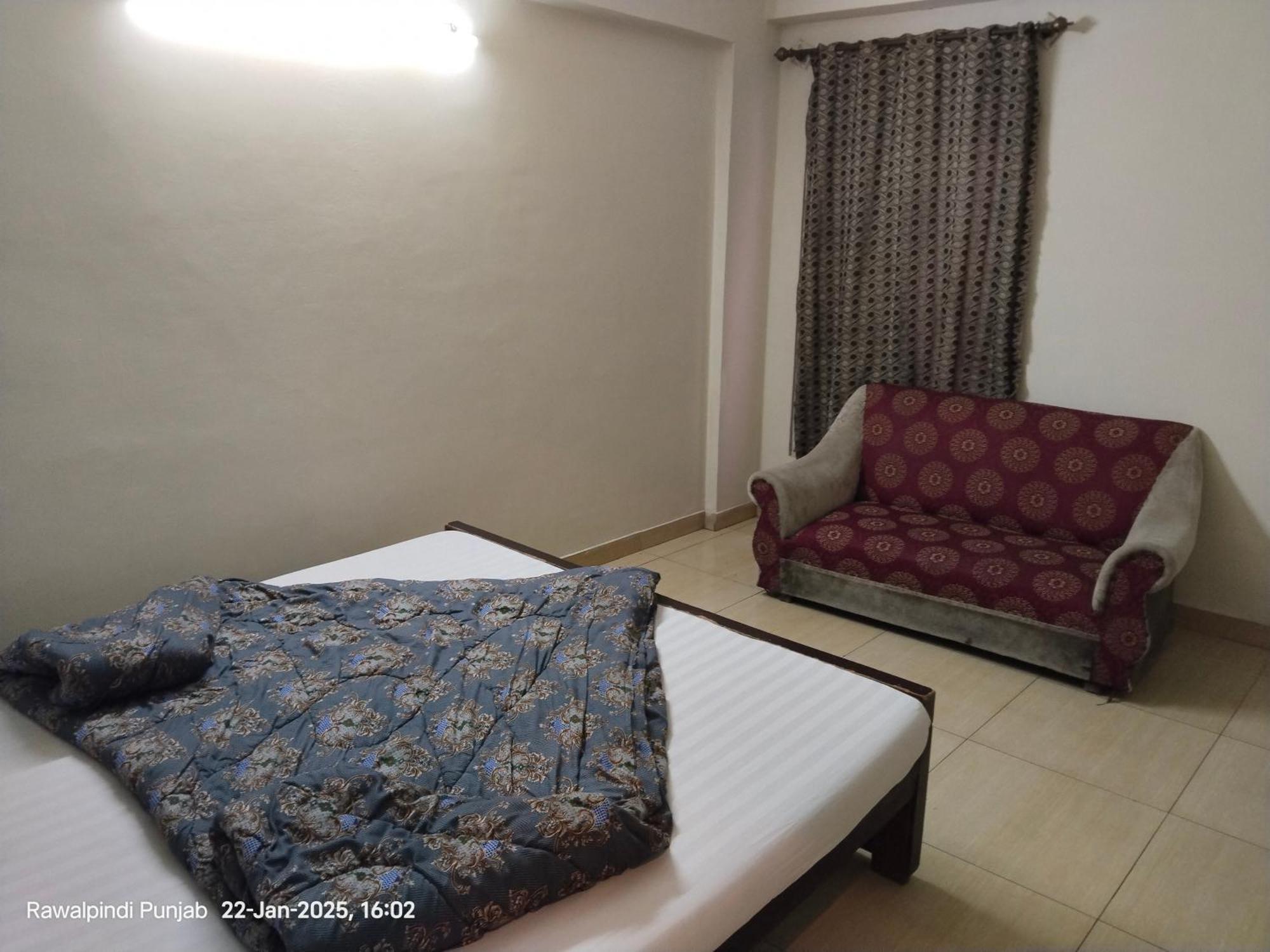 Shahzad Hotel Равалпинди Екстериор снимка